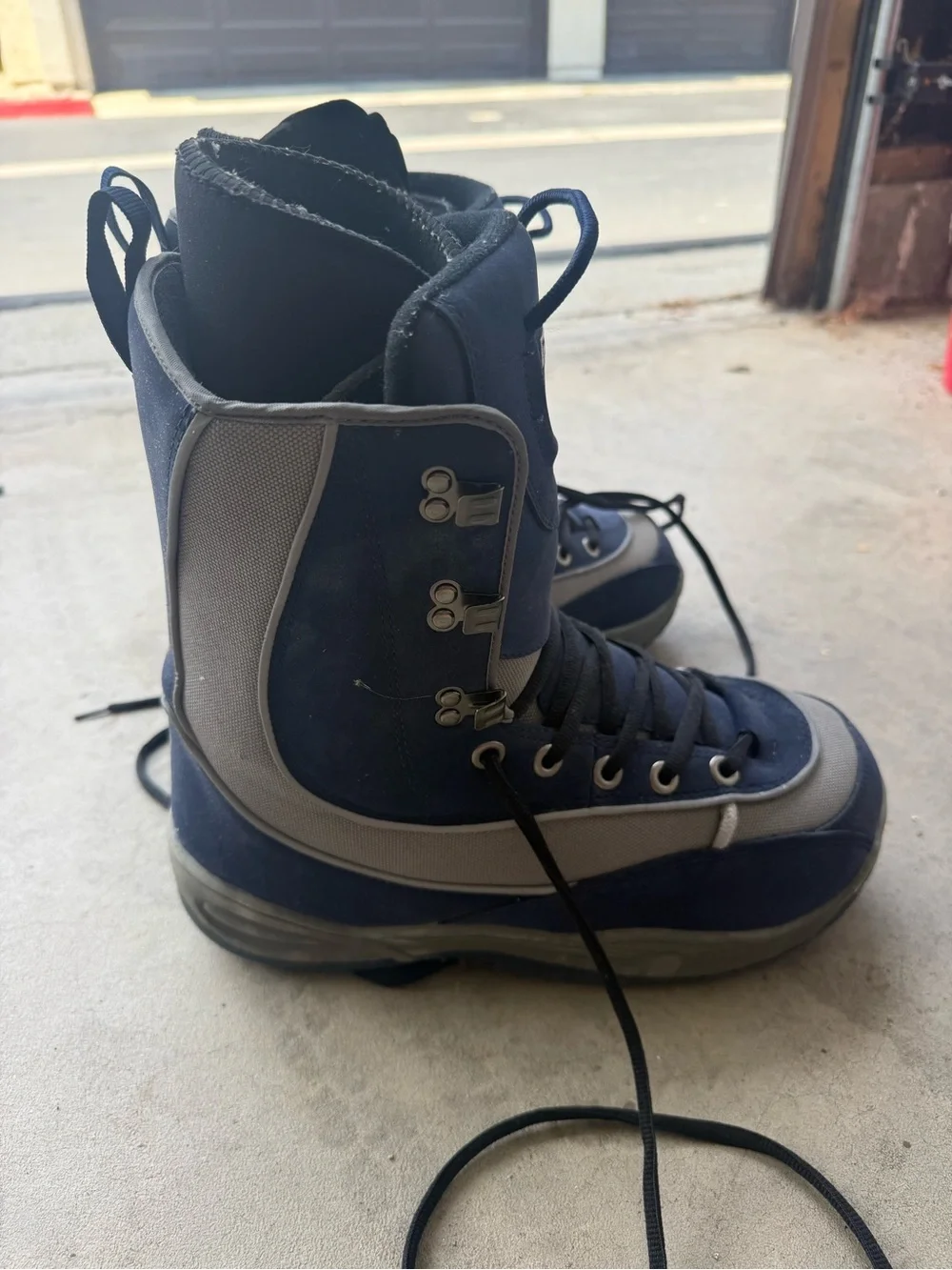 MaxDrive Navy Snowboard Boots size 11